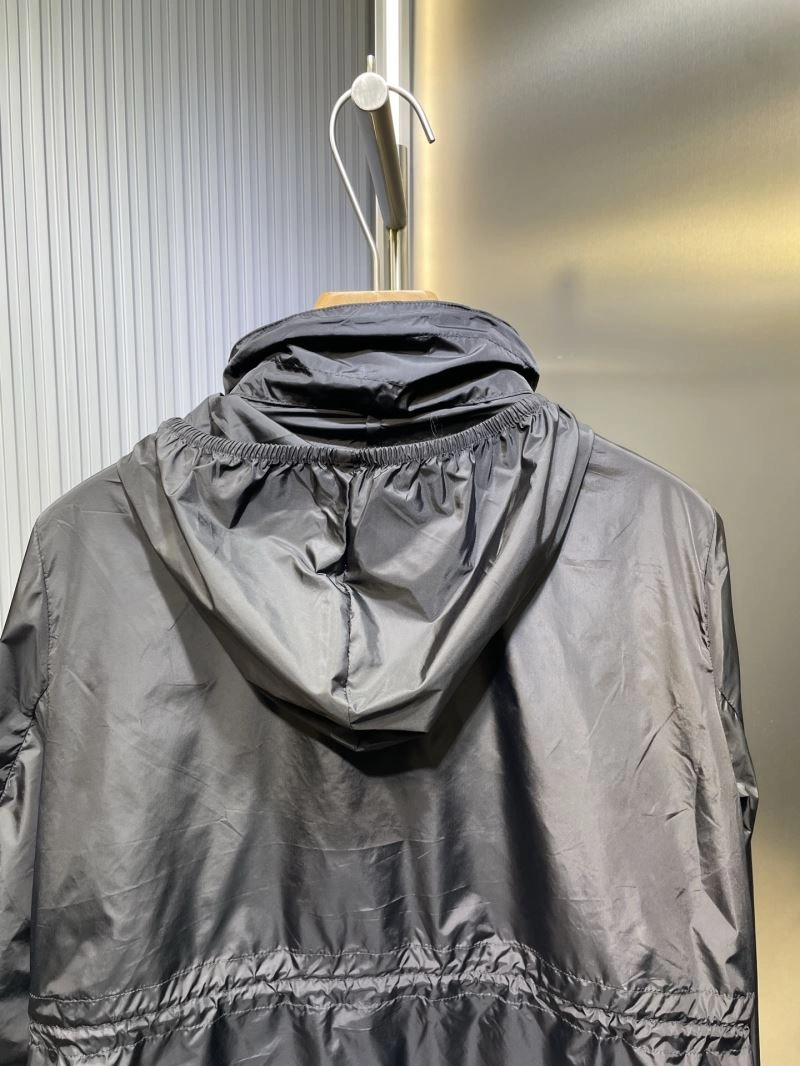 Moncler Outwear Compact 140620