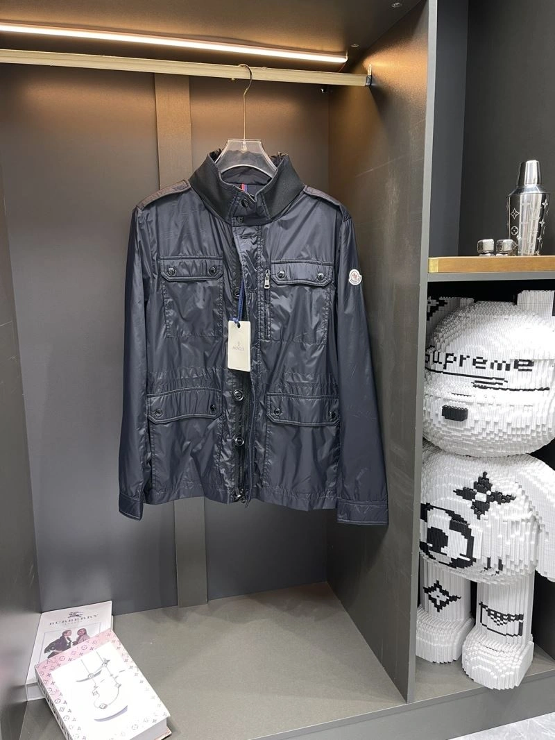 Moncler Outwear Stylish 140298