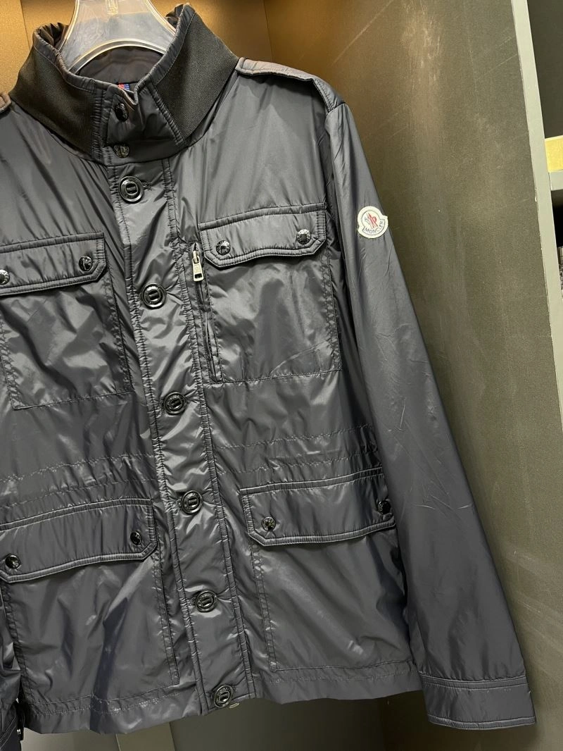 Moncler Outwear Stylish 140298