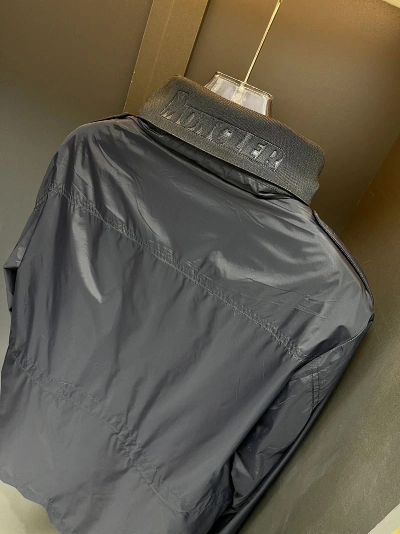 Moncler Outwear Stylish 140298