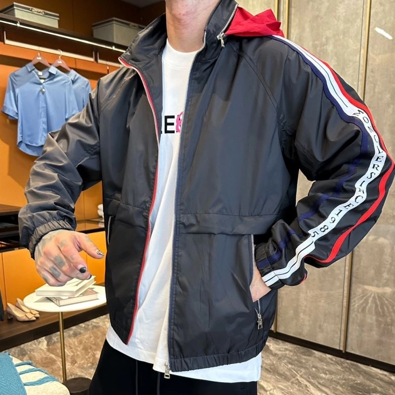 Moncler Outwear EasyCare 140283