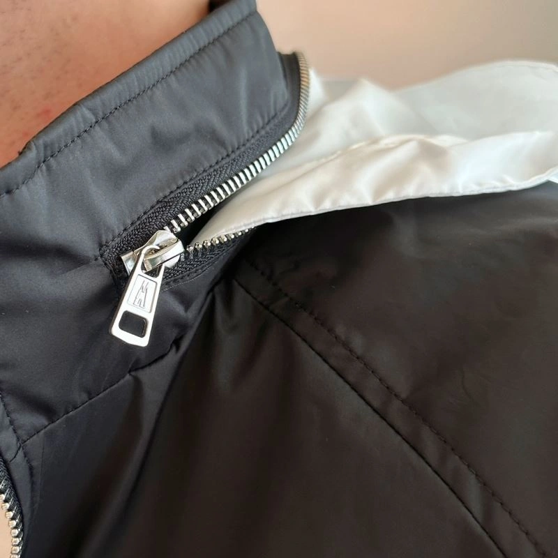 Moncler Outwear Lightweight 140303