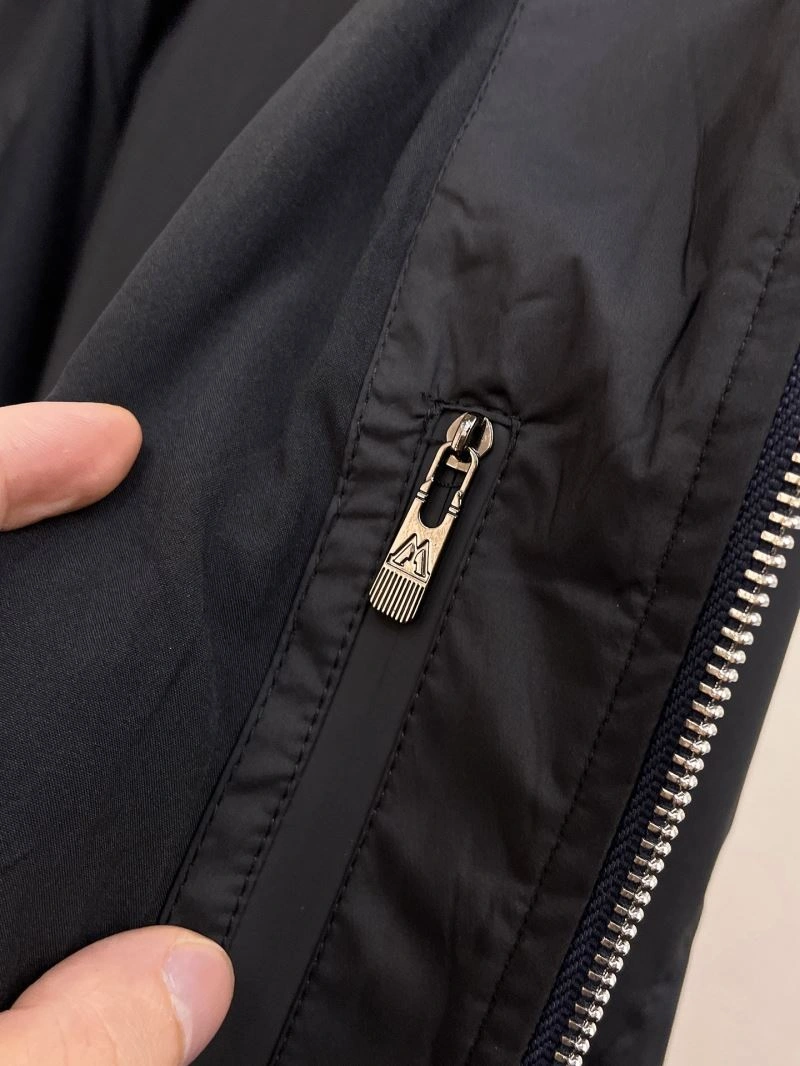Durable Moncler Outwear 140289