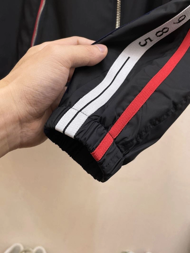 Durable Moncler Outwear 140289