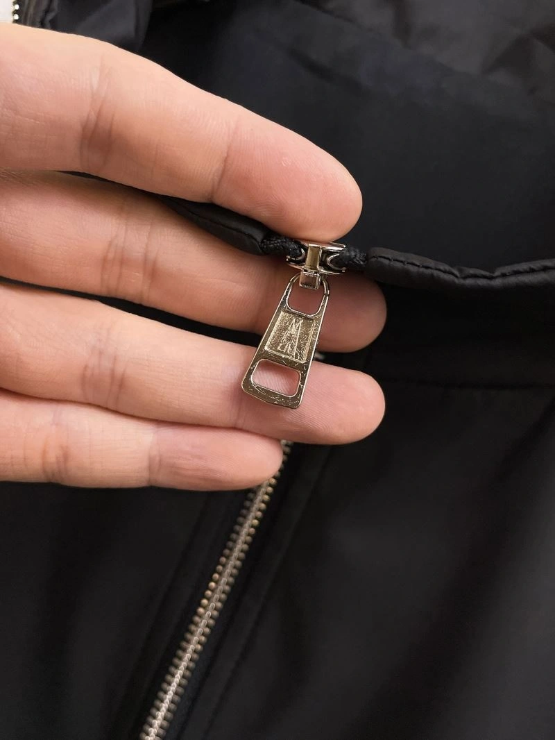 Original Moncler Outwear 140282