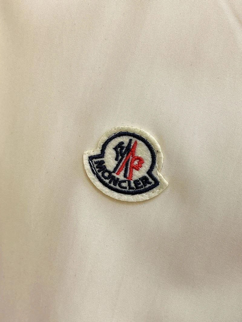 Supportive Moncler Outwear 140287
