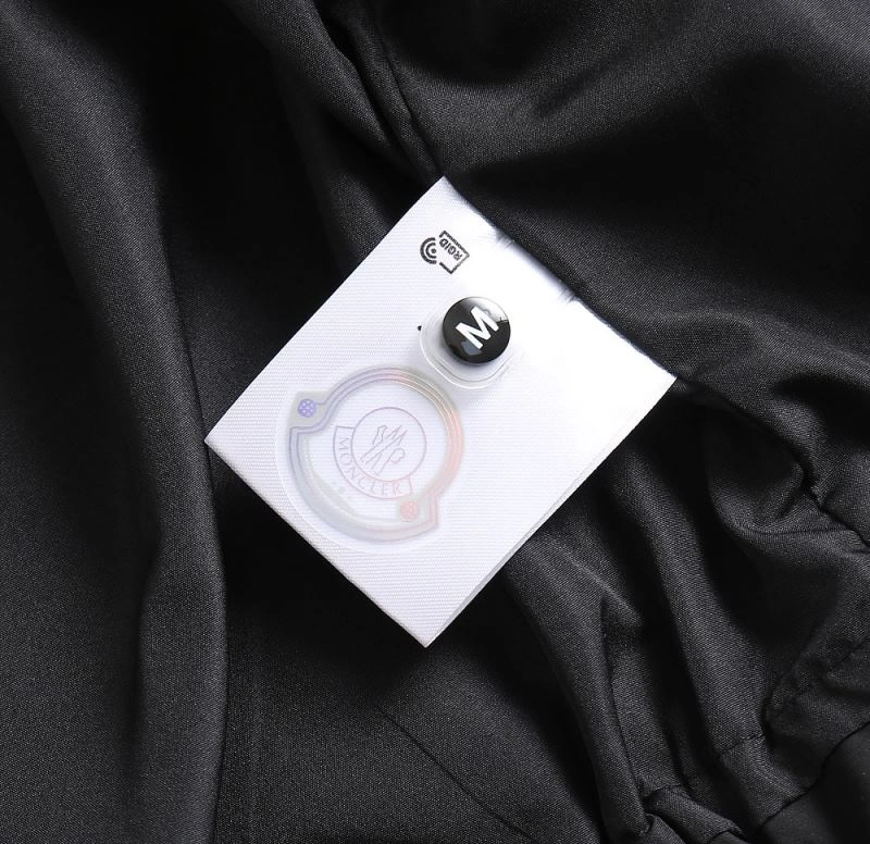 WellDesigned Moncler Outwear 140280