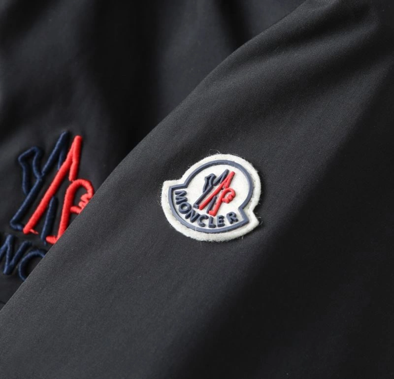 Moncler Outwear Upgraded 140278