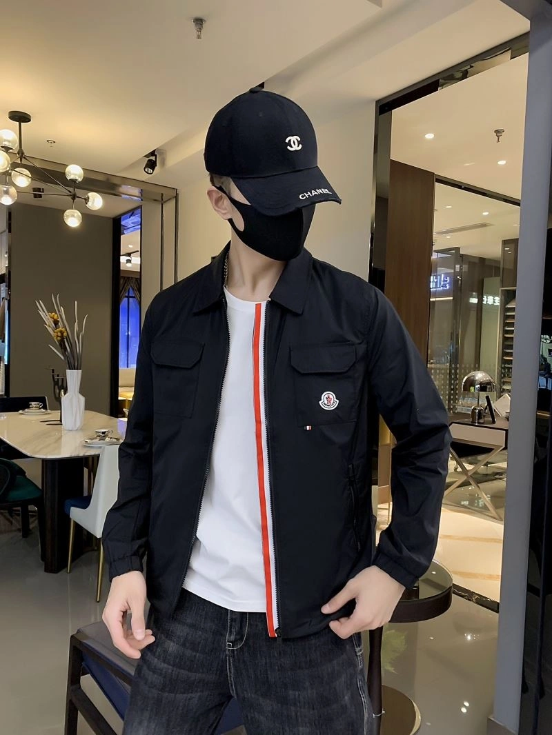 Practical Moncler Outwear 140276
