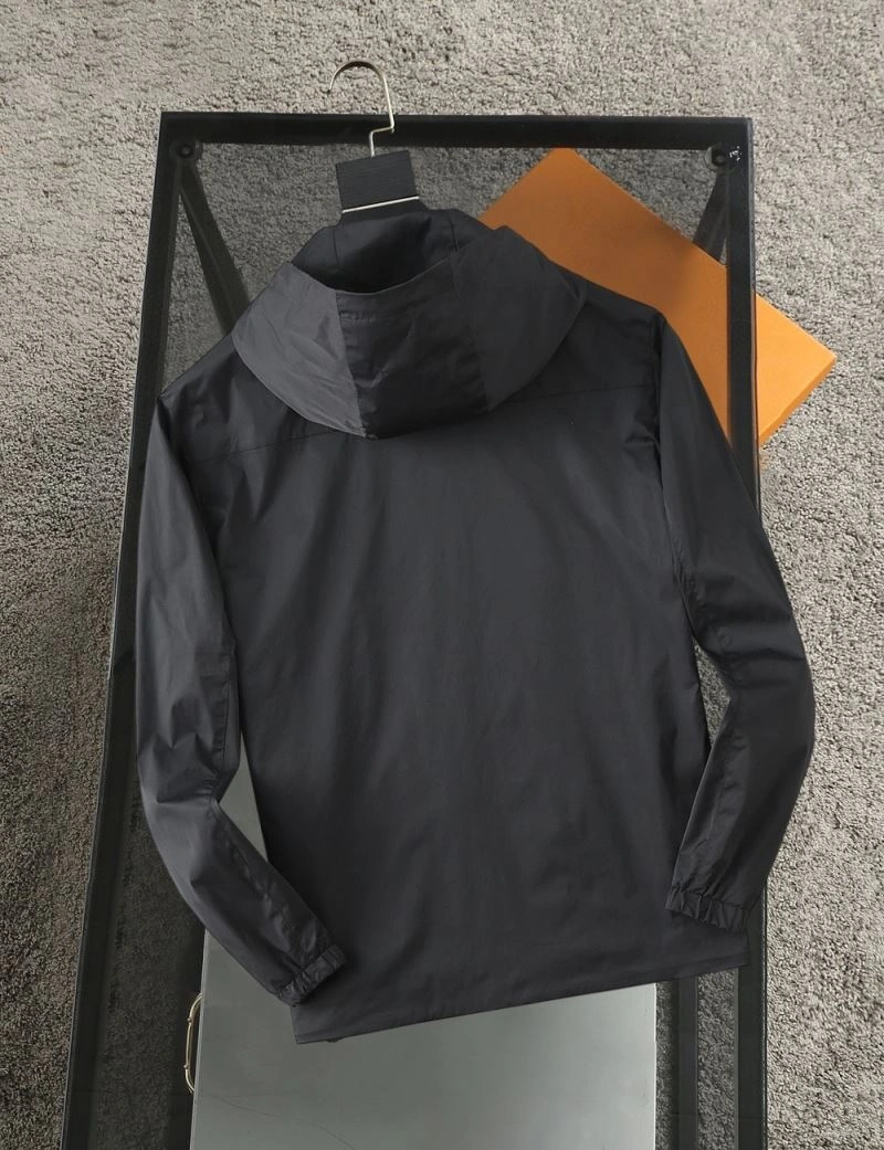 Moncler Outwear EasyMatch 140273