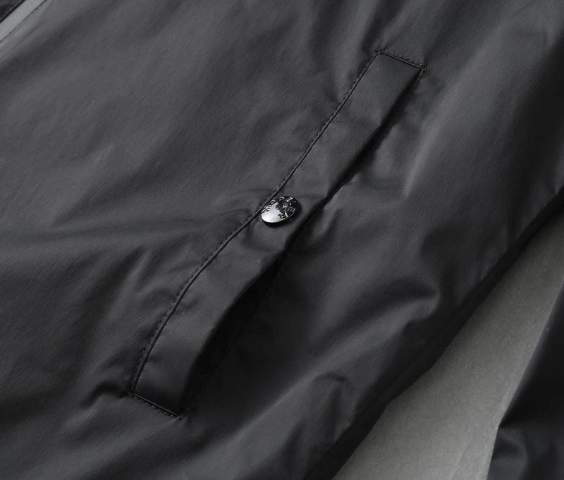 Moncler Outwear EasyMatch 140273