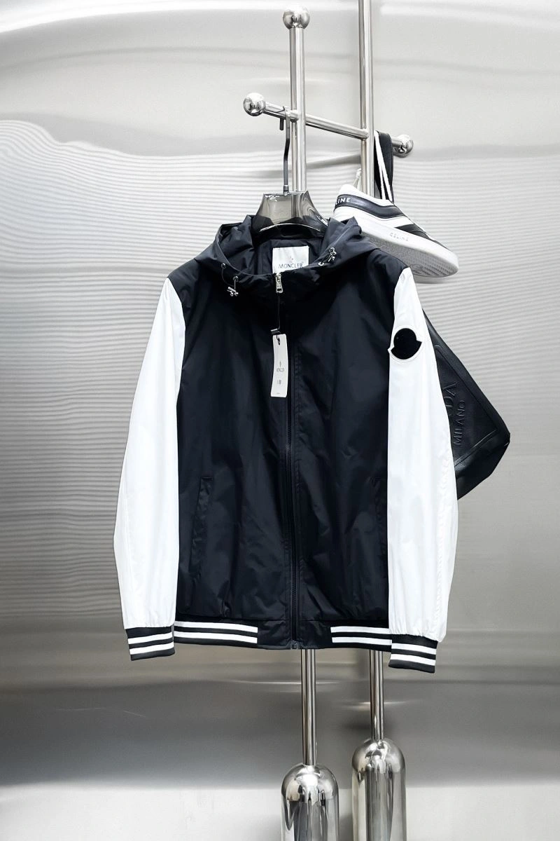 HighPerformance Moncler Outwear 140271