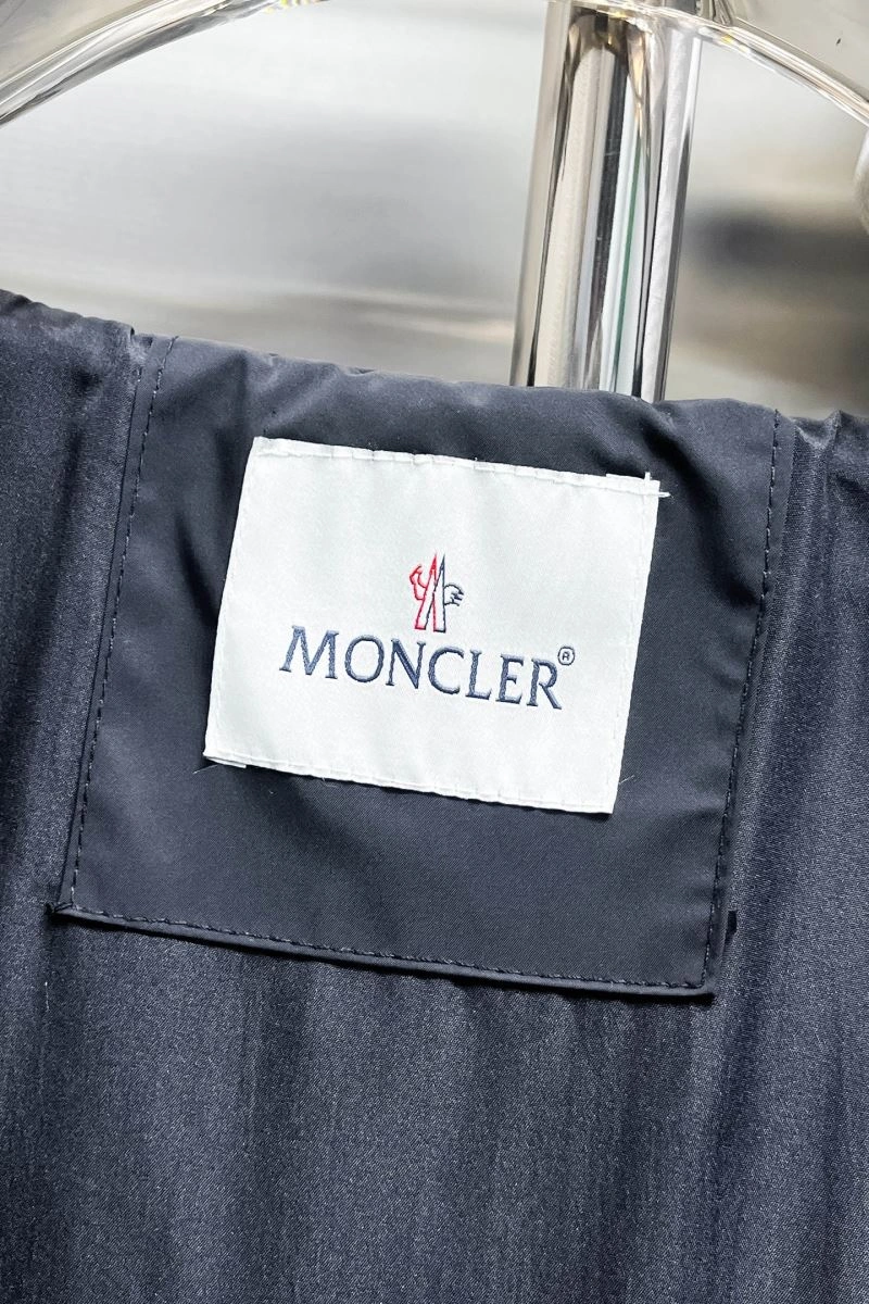 HighPerformance Moncler Outwear 140271