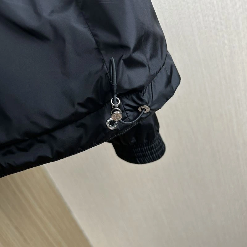 Moncler Outwear Vibrant 140267