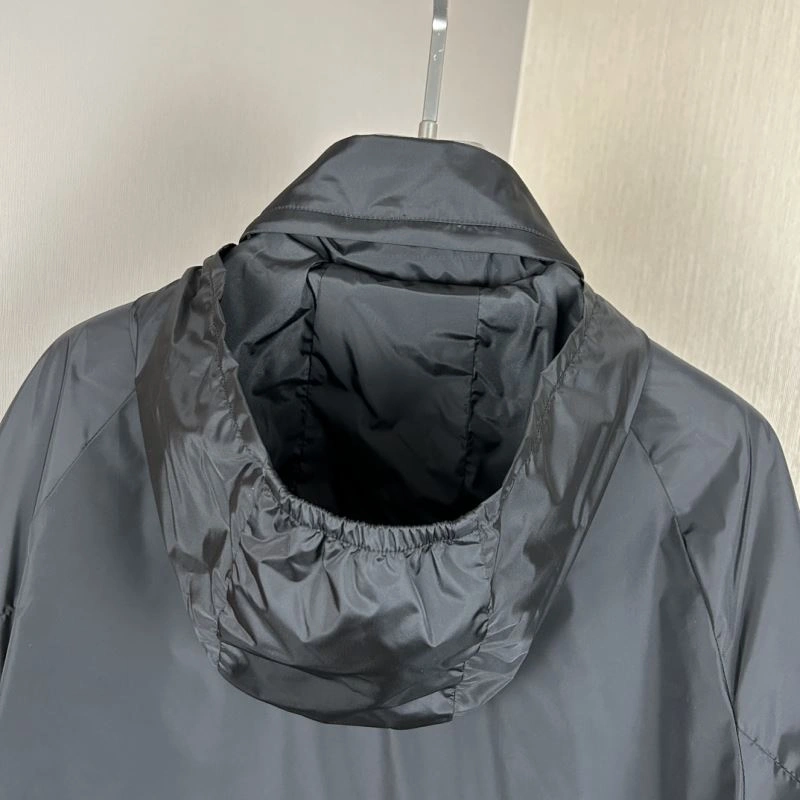 Moncler Outwear Vibrant 140267