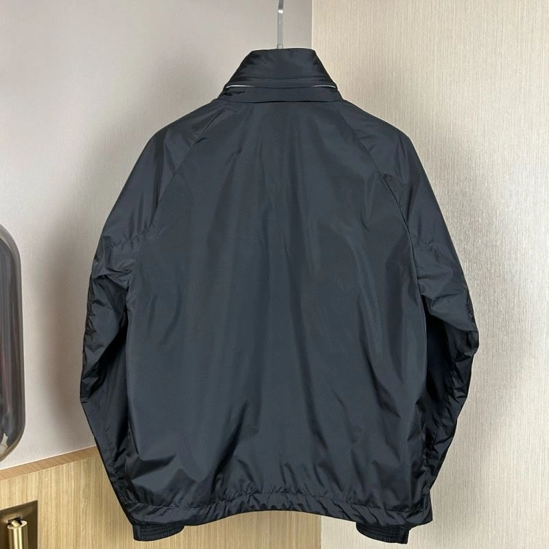 Moncler Outwear Vibrant 140267