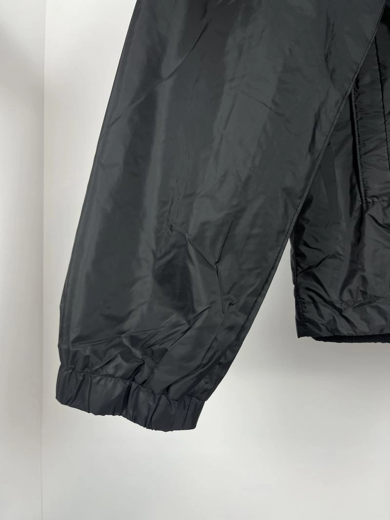 Moncler Outwear Neat 140268