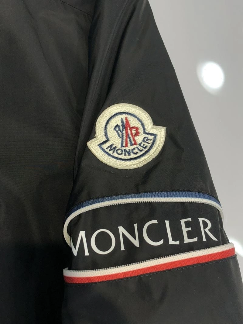 Moncler Outwear MultiPurpose 140269