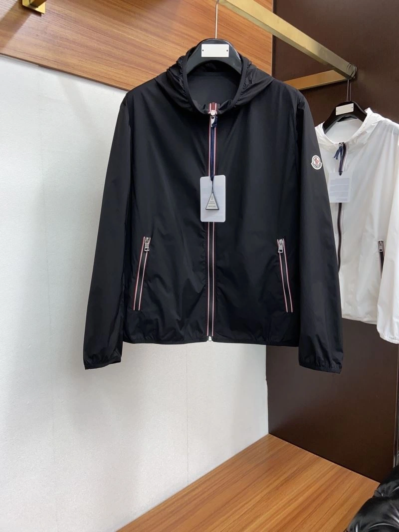 Reliable Moncler Outwear 140254