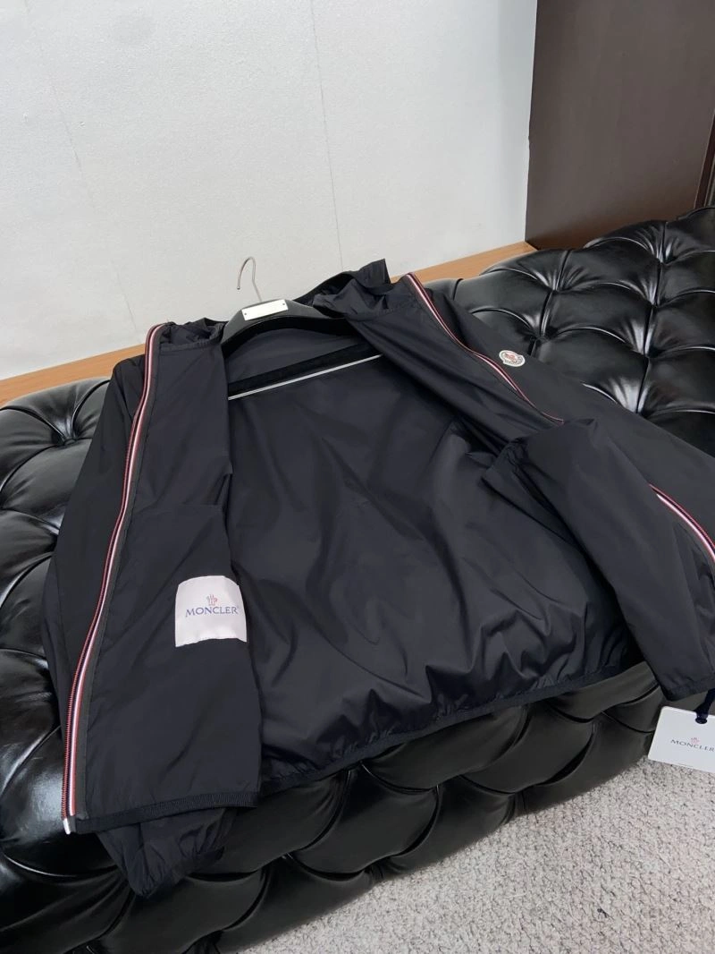 Reliable Moncler Outwear 140254
