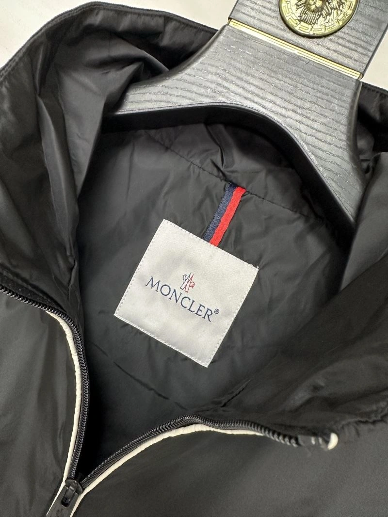 Moncler Outwear FlexibleFit 140250