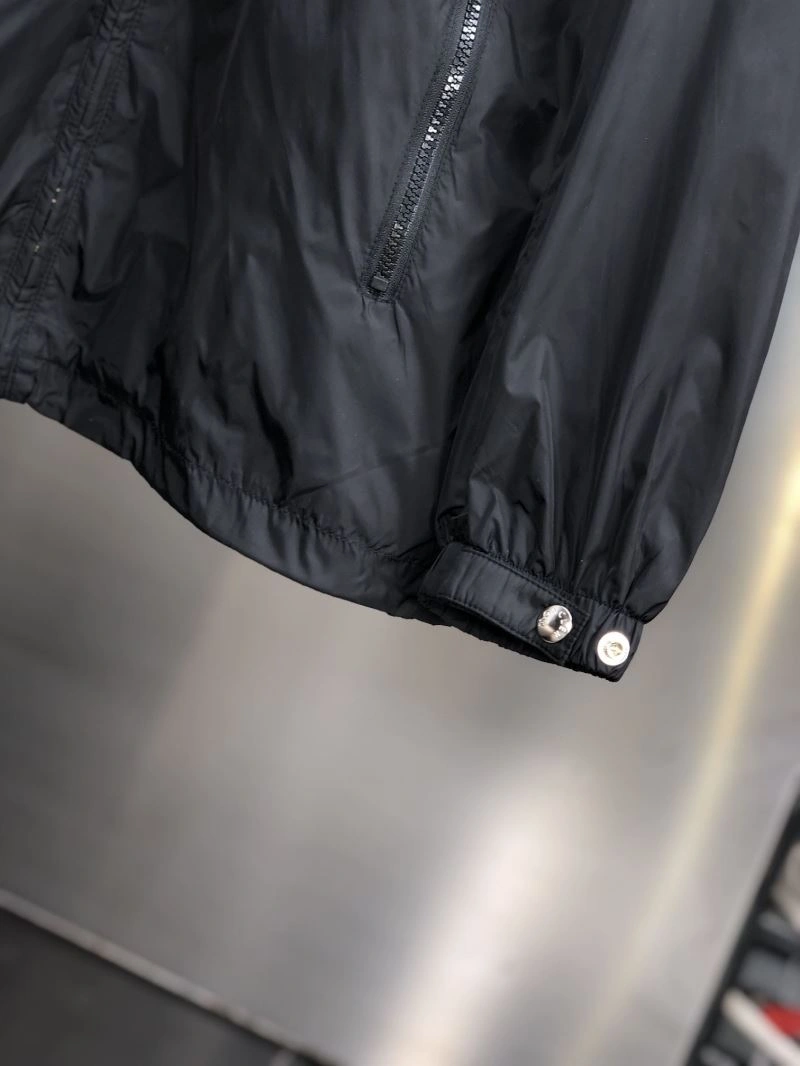 Moncler Outwear Comfortable 140242