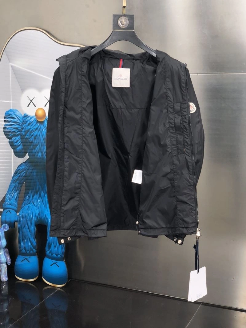 Moncler Outwear Comfortable 140242