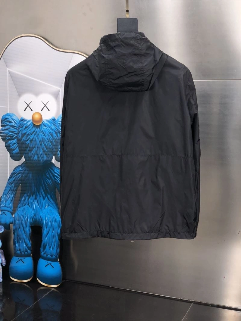 Moncler Outwear Comfortable 140242