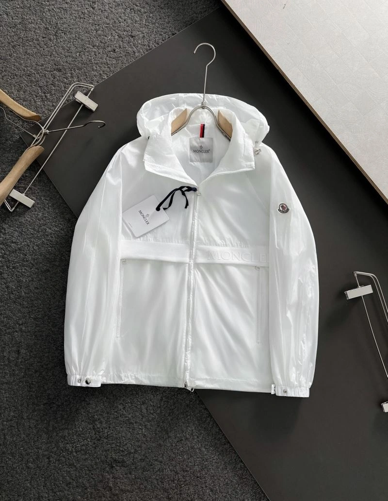 TechFriendly Moncler Outwear 140245