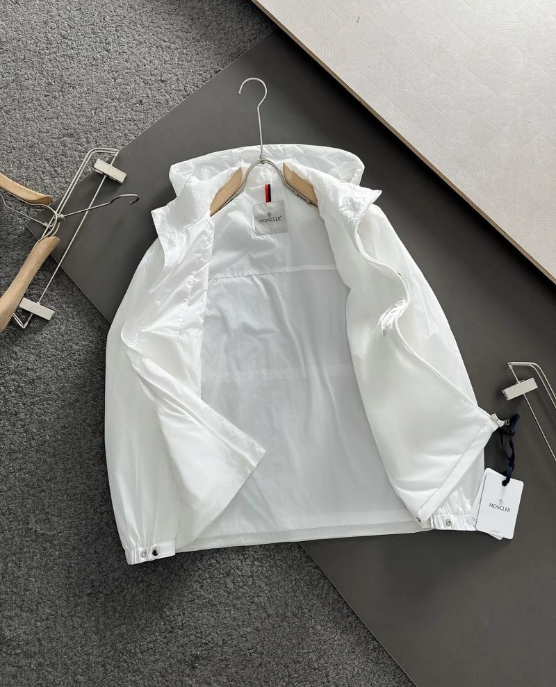 TechFriendly Moncler Outwear 140245