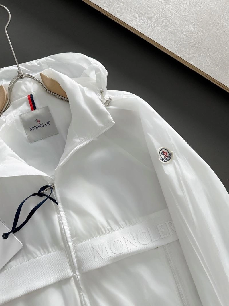 TechFriendly Moncler Outwear 140245