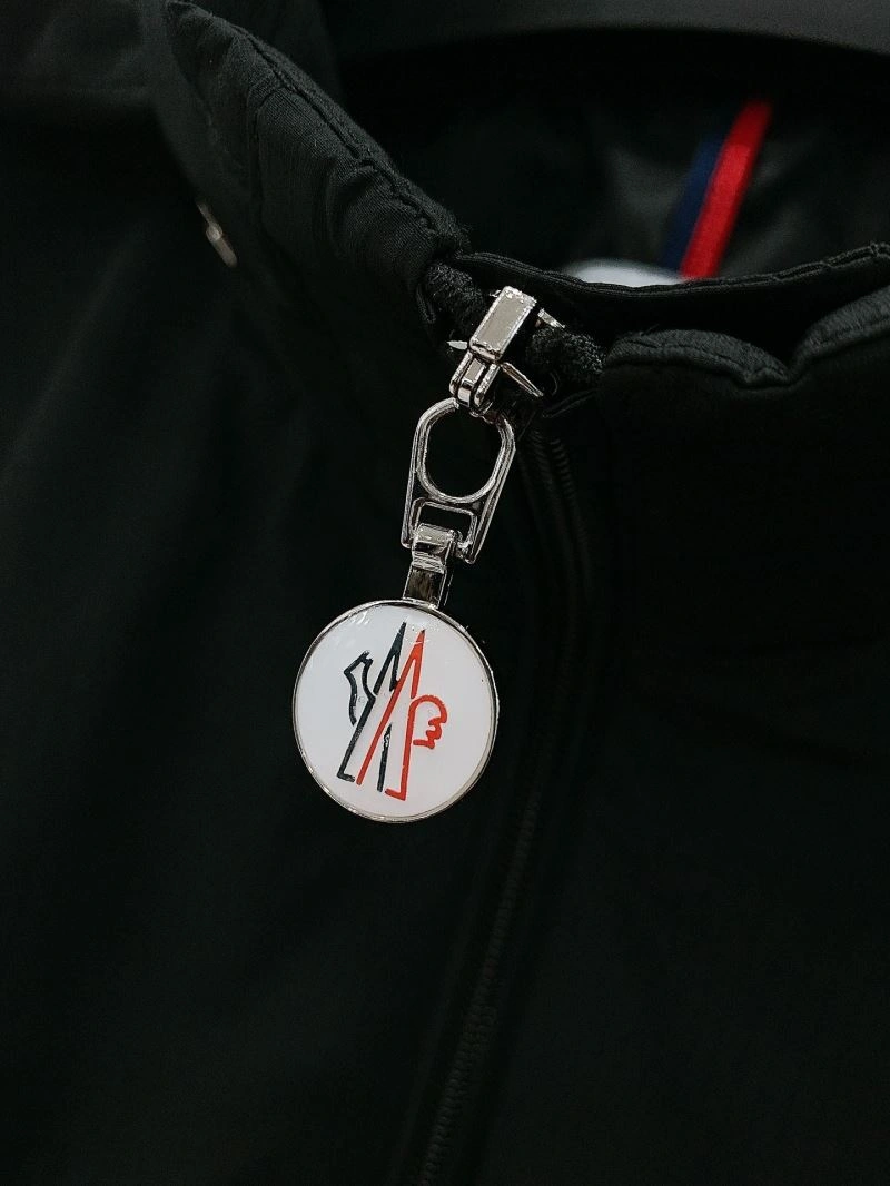 Soft Moncler Outwear 140243