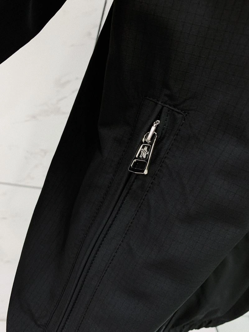 Soft Moncler Outwear 140243
