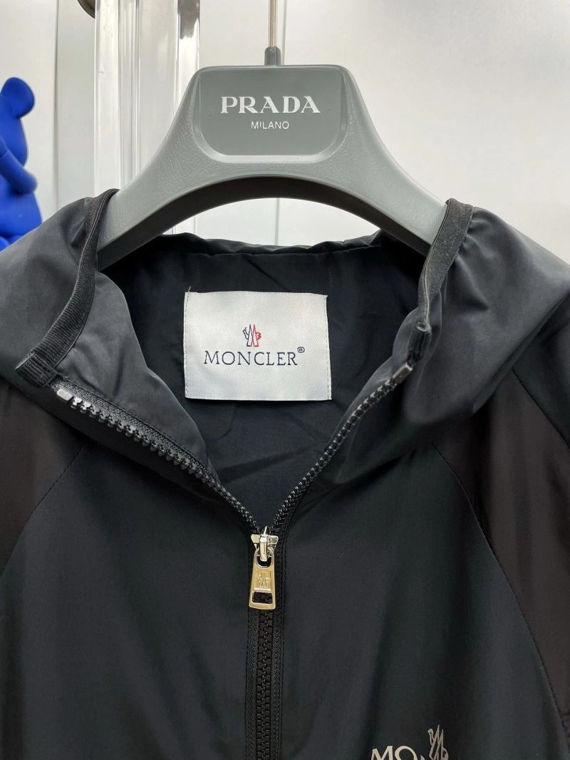 Moncler Outwear Unisex 140259