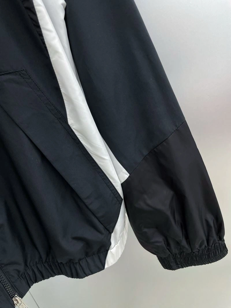 Moncler Outwear Unisex 140259