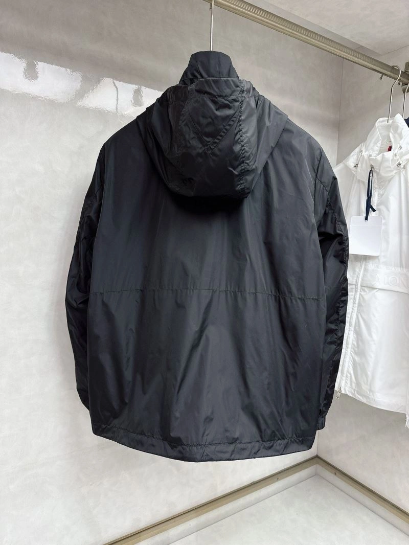 Premium Moncler Outwear 140241