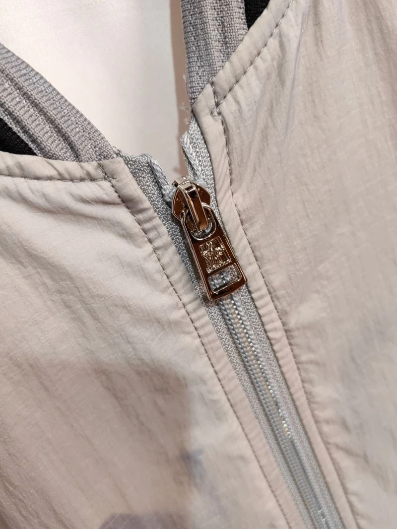 Moncler Outwear BestValue 140240