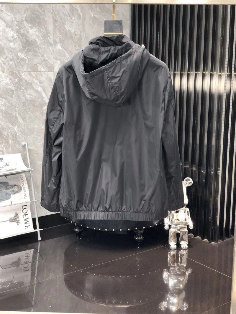 Moncler Outwear Snug 140239