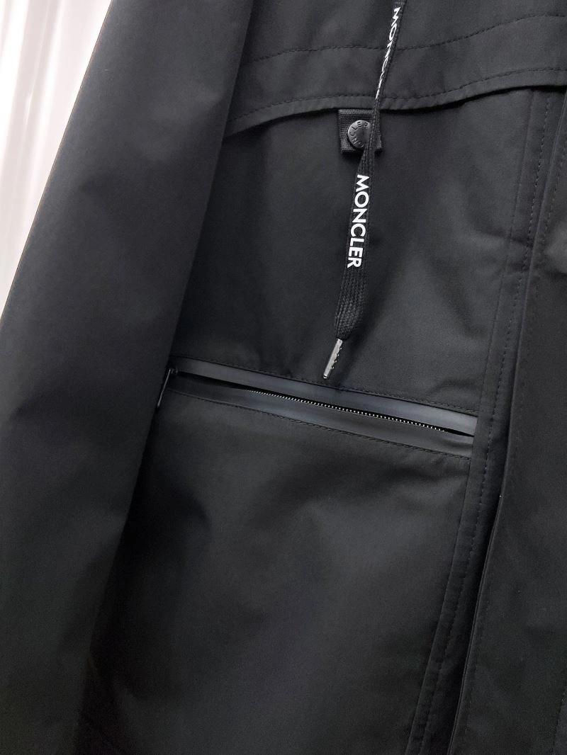 Snug Moncler Outwear 140235