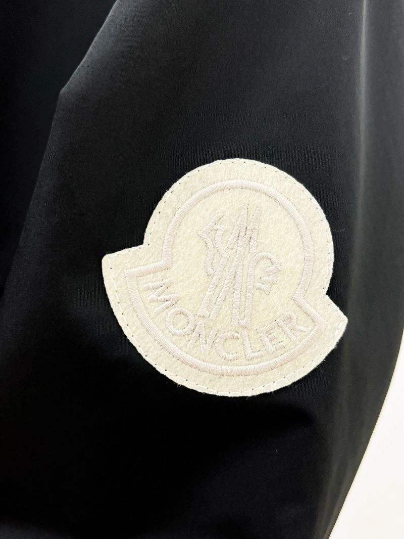 Snug Moncler Outwear 140235