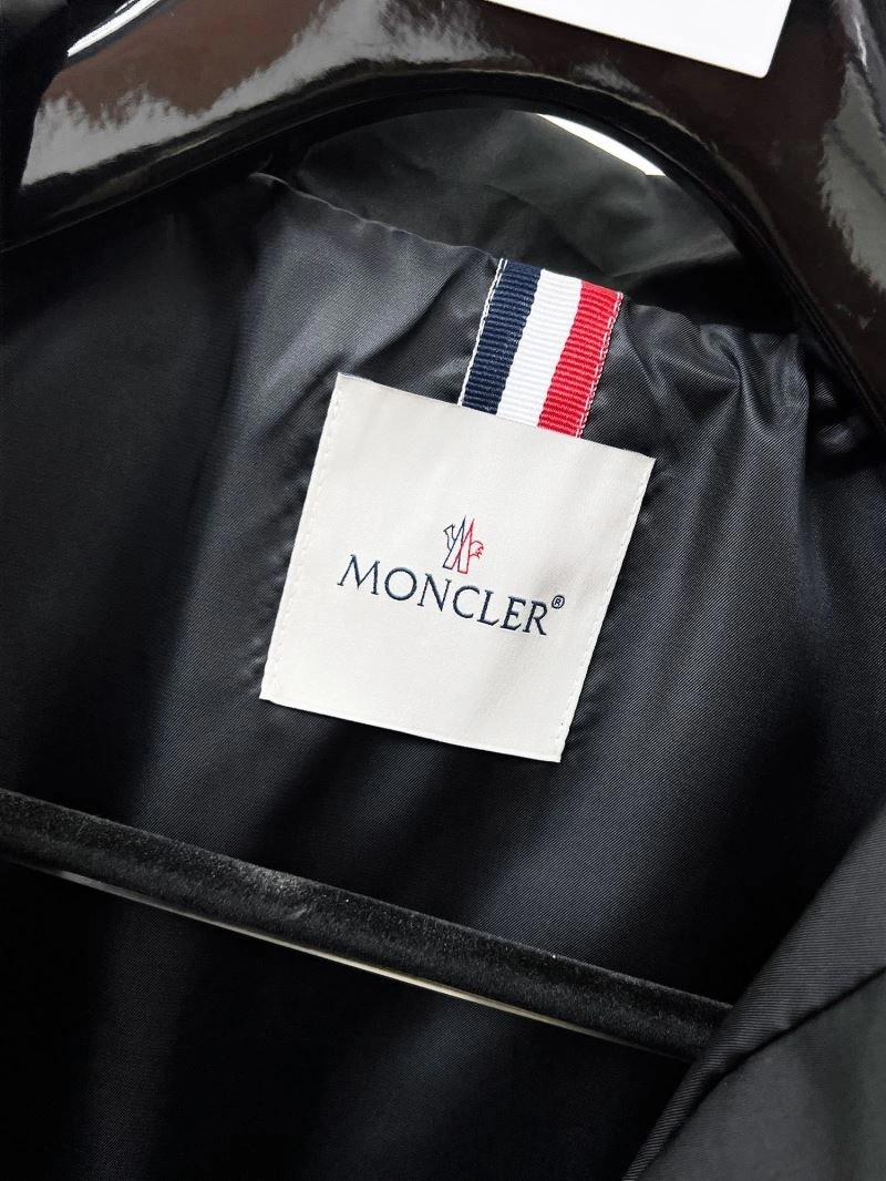 Snug Moncler Outwear 140235