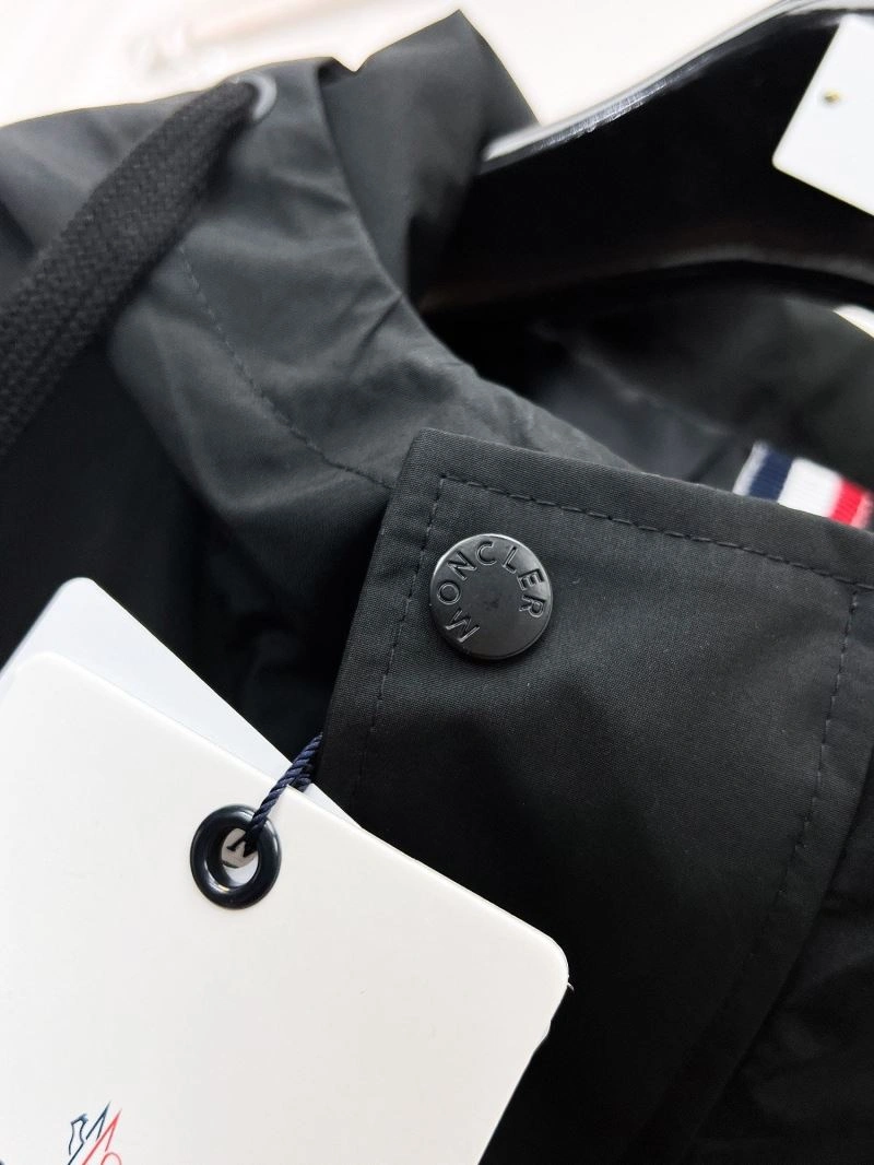 Snug Moncler Outwear 140235