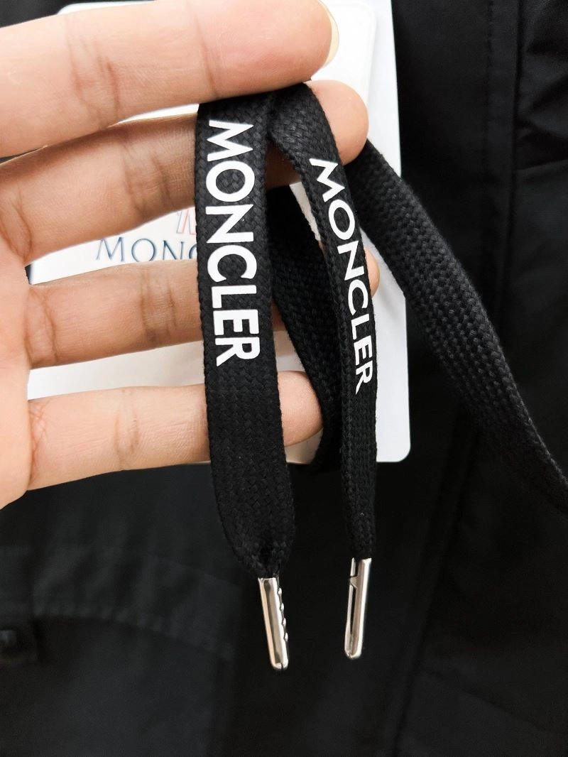 Snug Moncler Outwear 140235