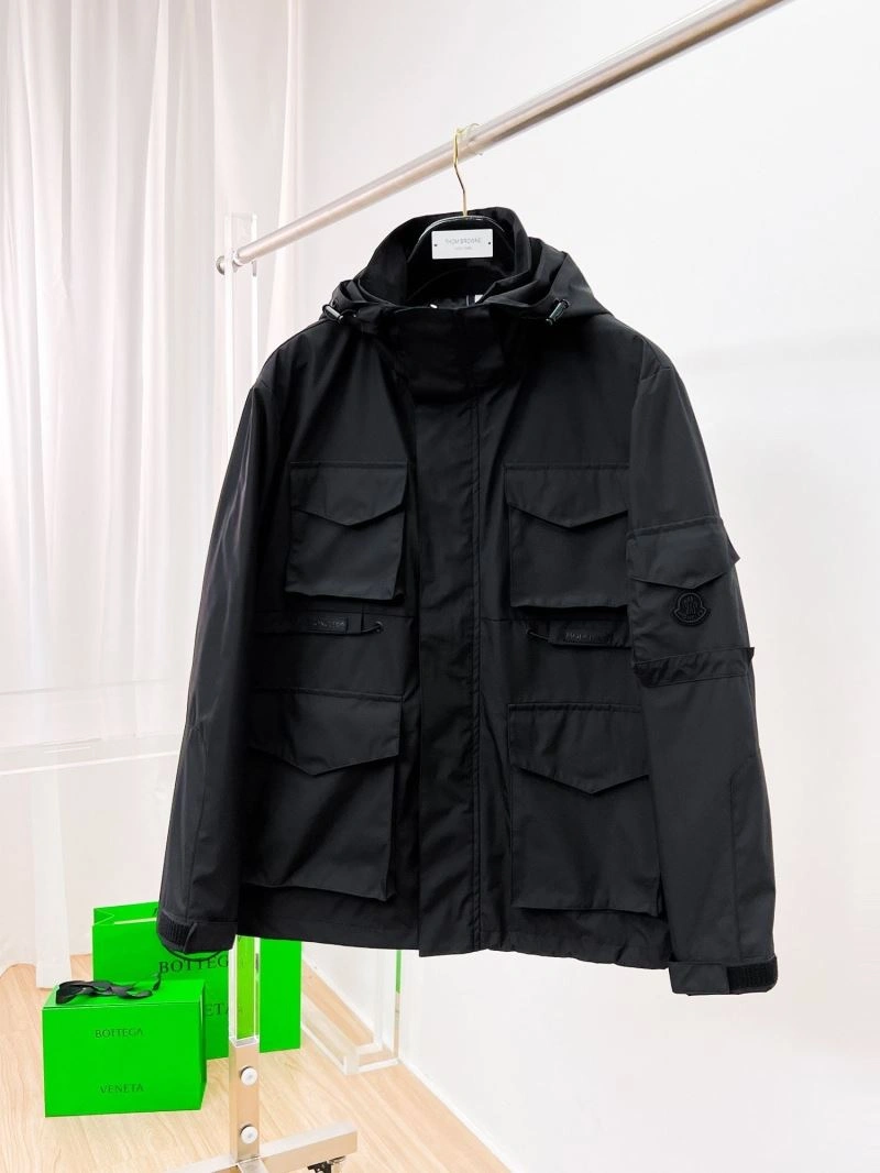 Fashionable Moncler Outwear 140236