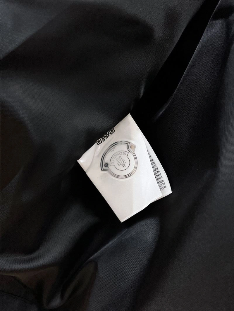 Fashionable Moncler Outwear 140236