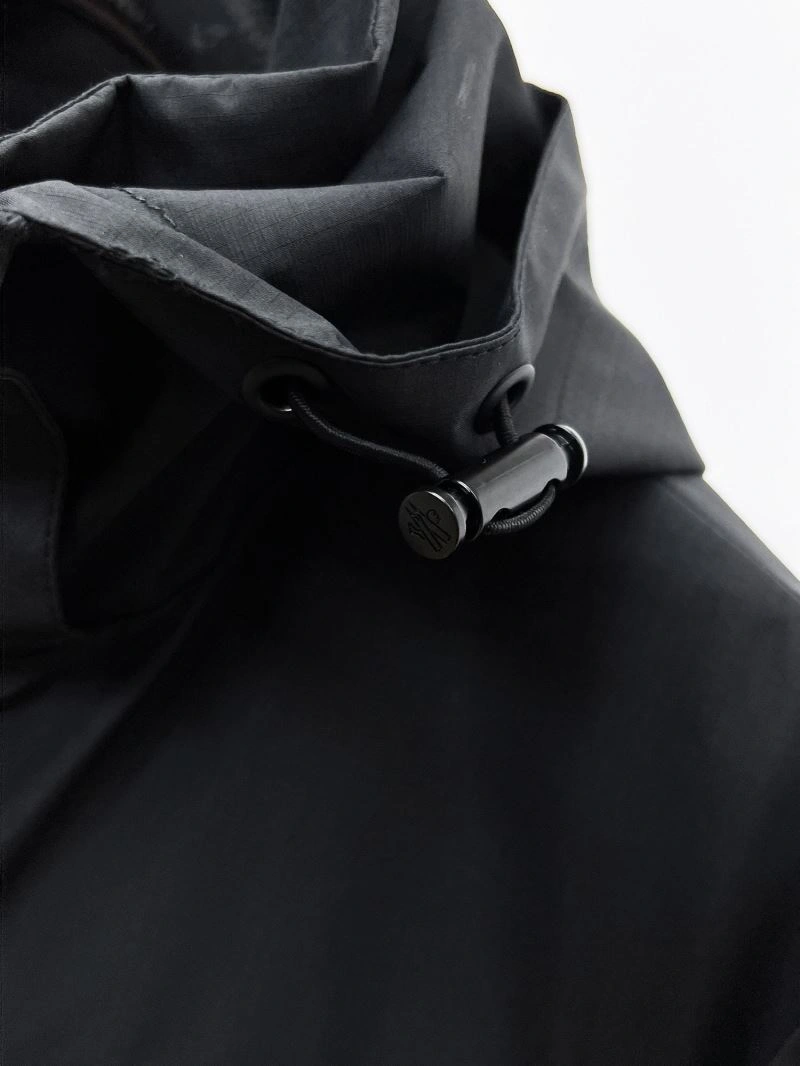 Fashionable Moncler Outwear 140236