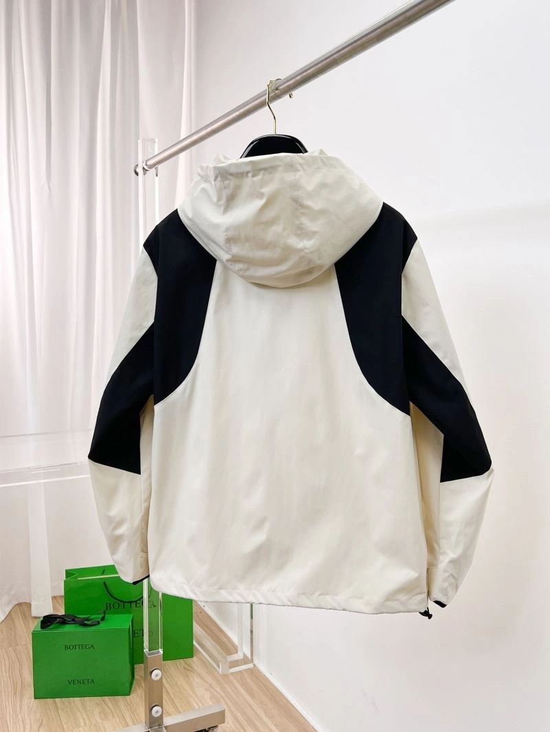 Moncler Outwear Cozy 140231