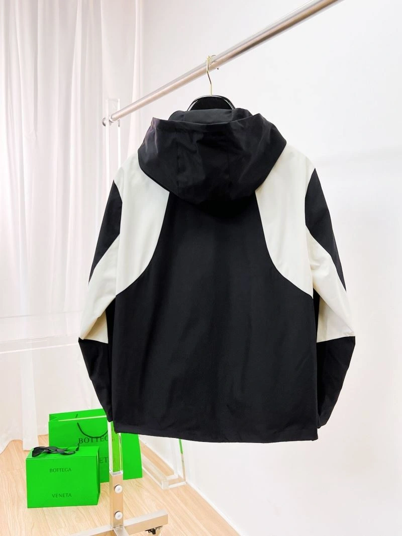 TechFriendly Moncler Outwear 140233