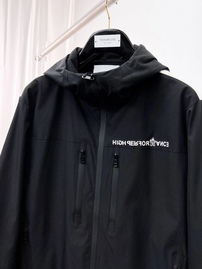 TechFriendly Moncler Outwear 140233