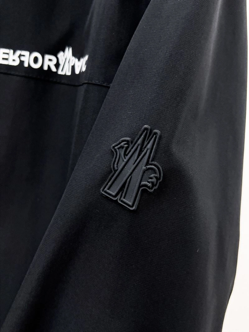 TechFriendly Moncler Outwear 140233